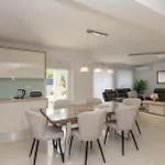 Holiday home Stunning In